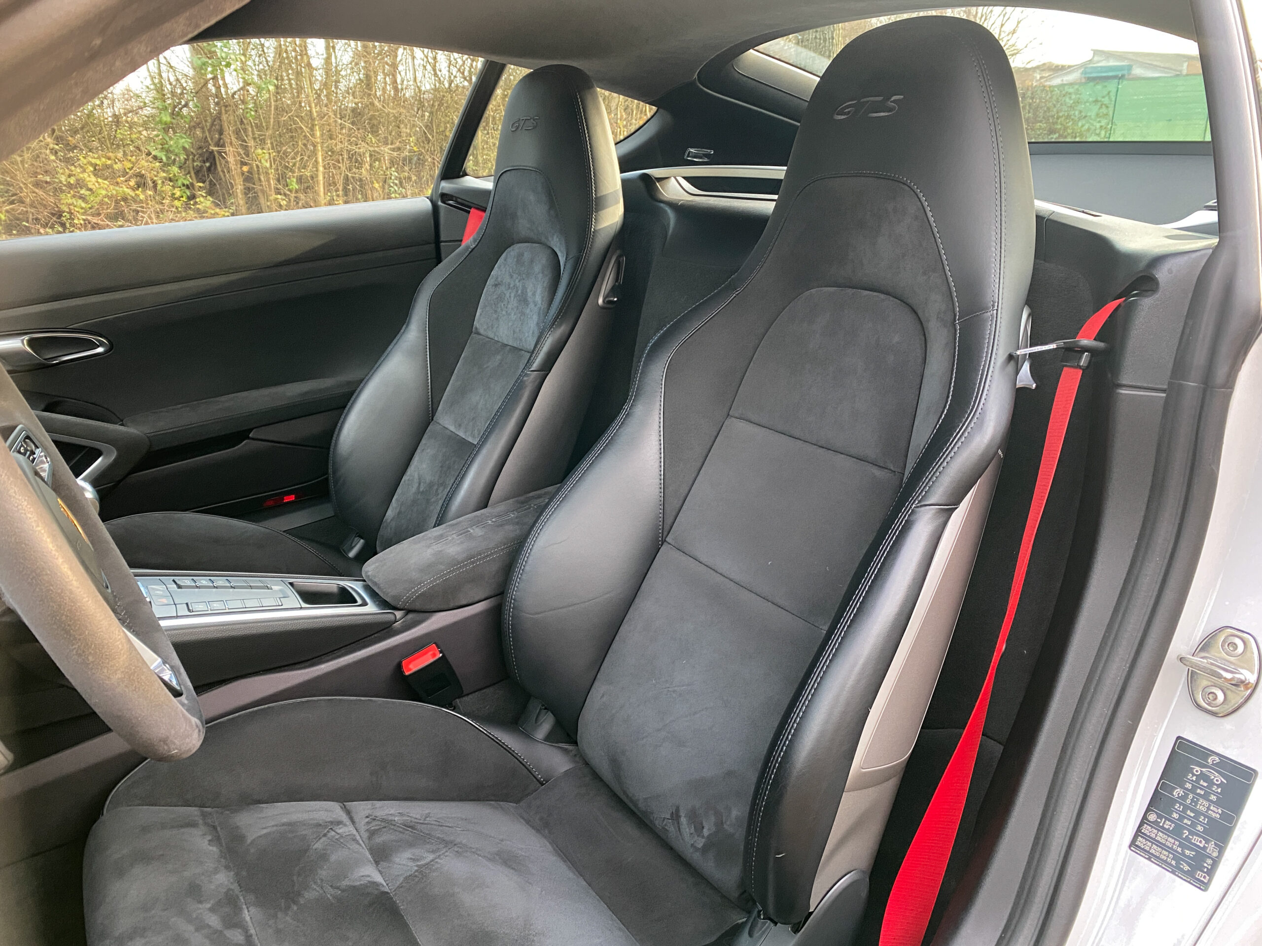 Cayman GTS-44